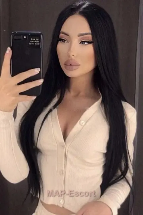 Tanya, foto del profilo 2 di 2